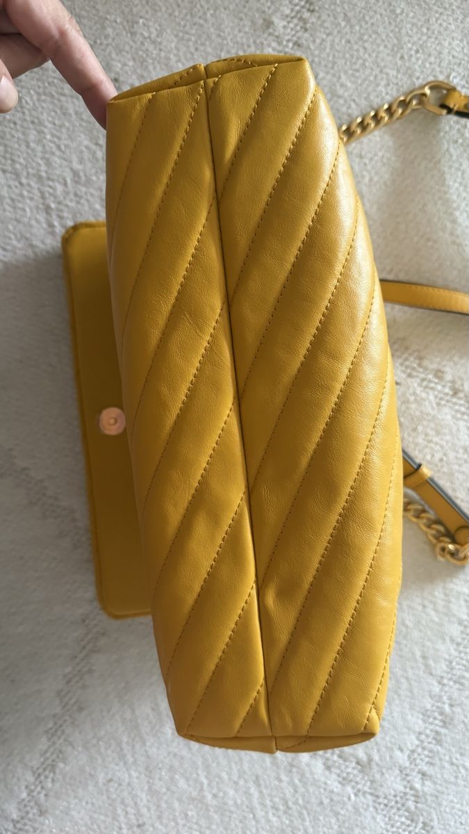 Tory Burch Borse da donna: Tory Burch Kira Chevron Flap Shoulder Bag – Nuovo (secondo la descrizione) da Zürich venduto da an_orange 3