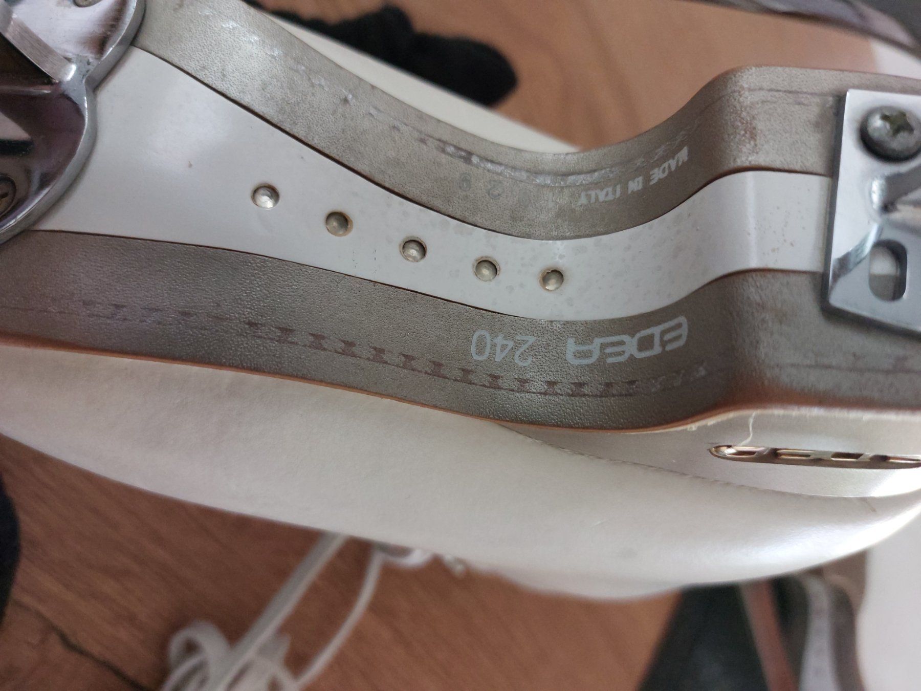 Edea Pattini da ghiaccio: Patins Edea concerto 240 – Usato da Delémont venduto da Petitlutin 2