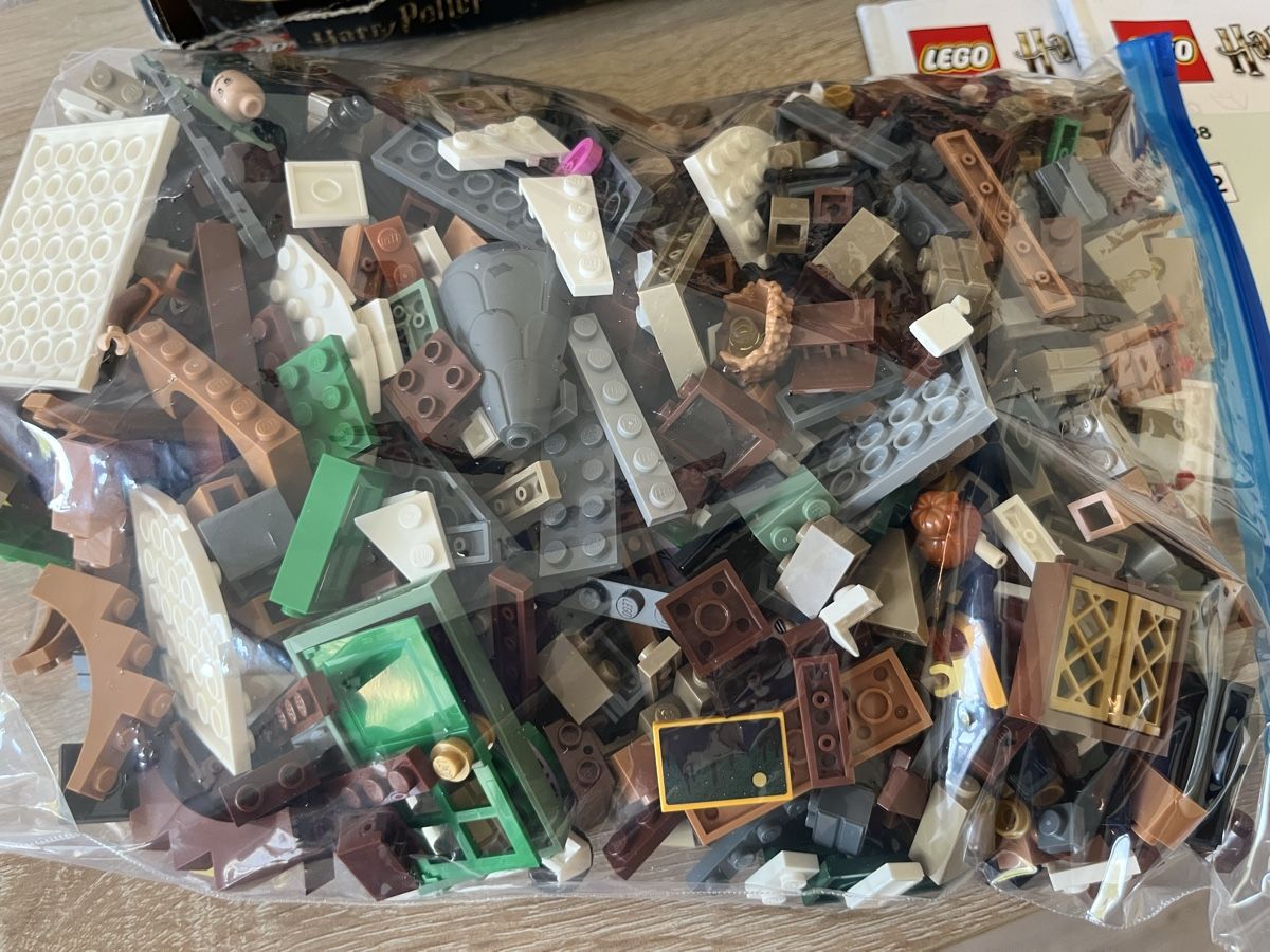Lego Baukästen: Lego 76388 Harry Potter Hogsmeade – Gebraucht aus Glarus von Kathrin-1988 1
