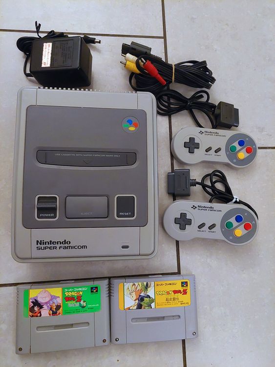 SUPER FAMICOM KONSOLE (JAP) + 2 SPIELE! | Kaufen auf Ricardo