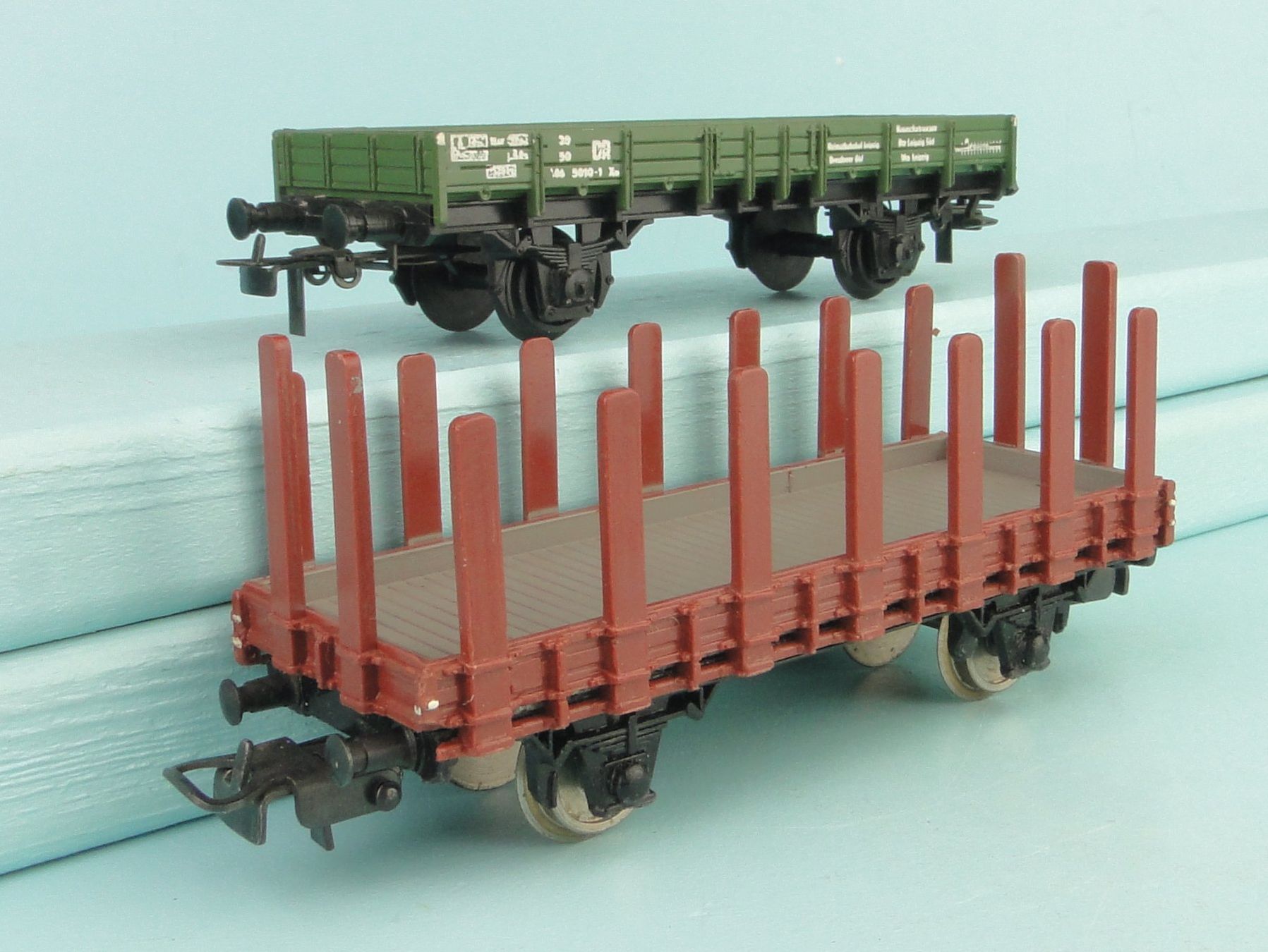 Liliput Modellini di ferrovie: Liliput 2 x Güterwagen – Usato da Bülach venduto da cann11