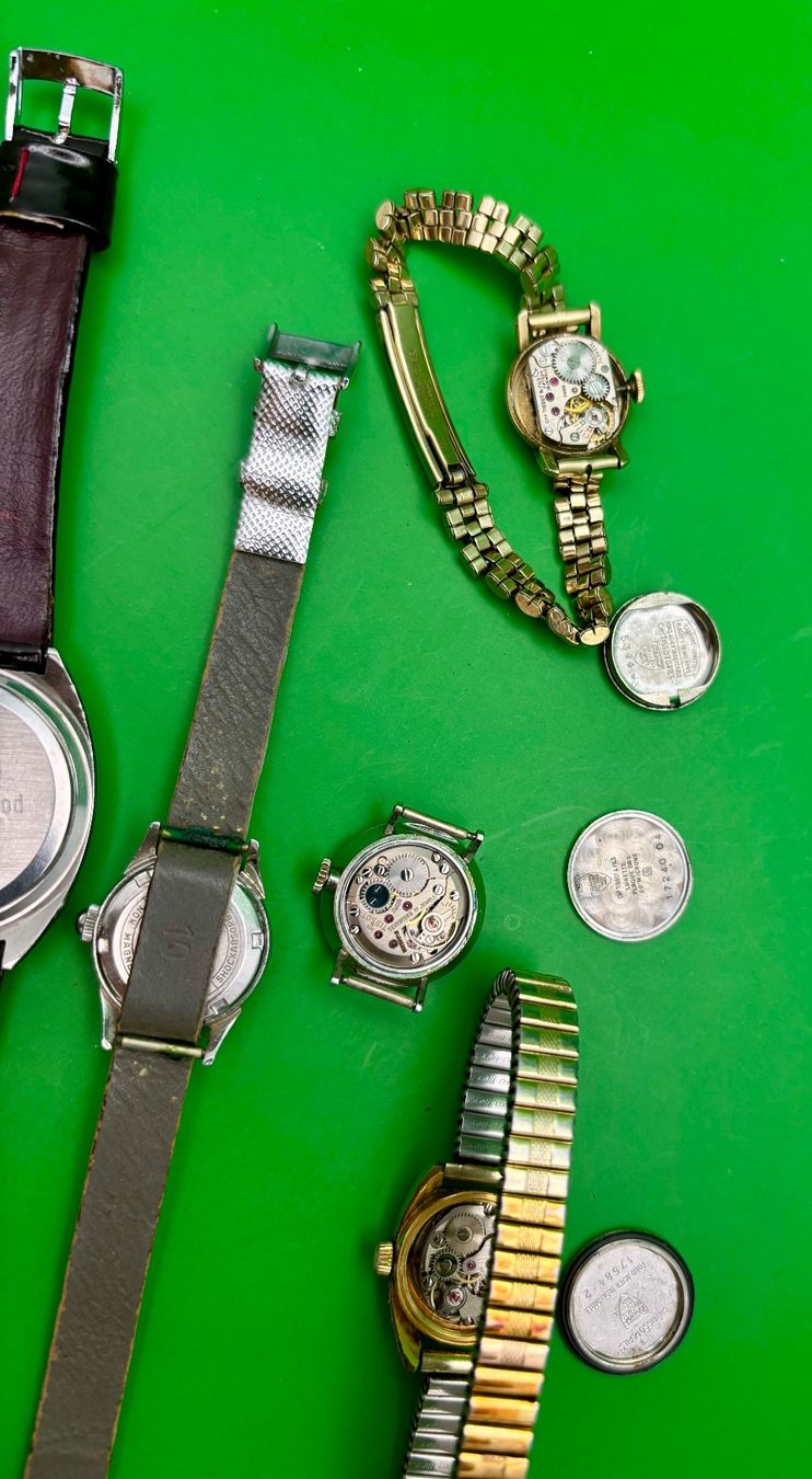 Uhren: 6 TISSOT UNKONTROLLIERT UND ALS Defekt – Defekt aus Rorschach von ZeitWerk.10 9
