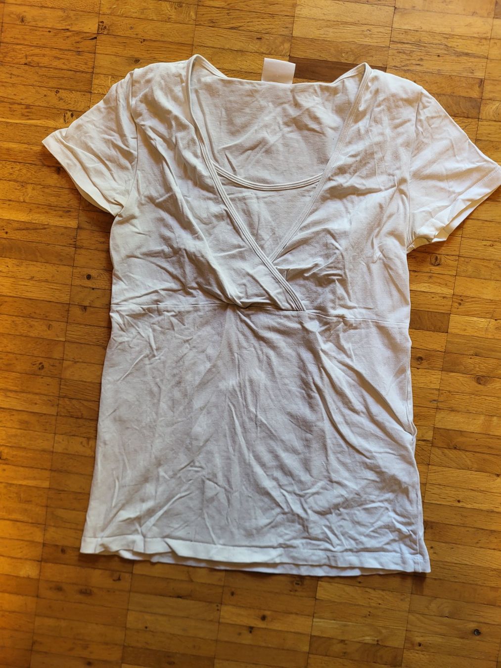 T-shirt: Fünf Still-Oberteile Grösse M – Usato da Winterthur venduto da BOU002 4