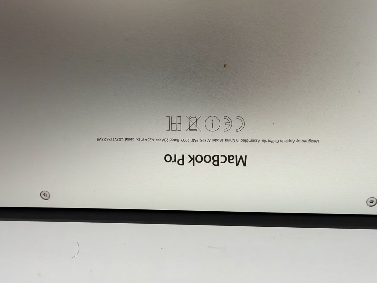 Apple Portables: MacBook Pro 15 2015 – Défectueux à Saxon par Elviis 2