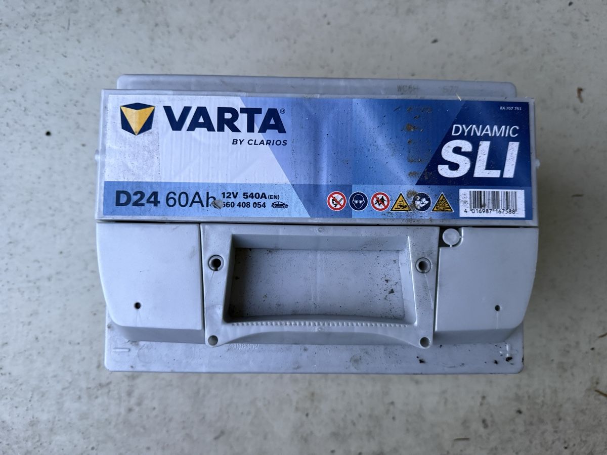 Varta Batterie: Autobatterie – Nuovo (secondo la descrizione) da Langenthal venduto da Portugues.