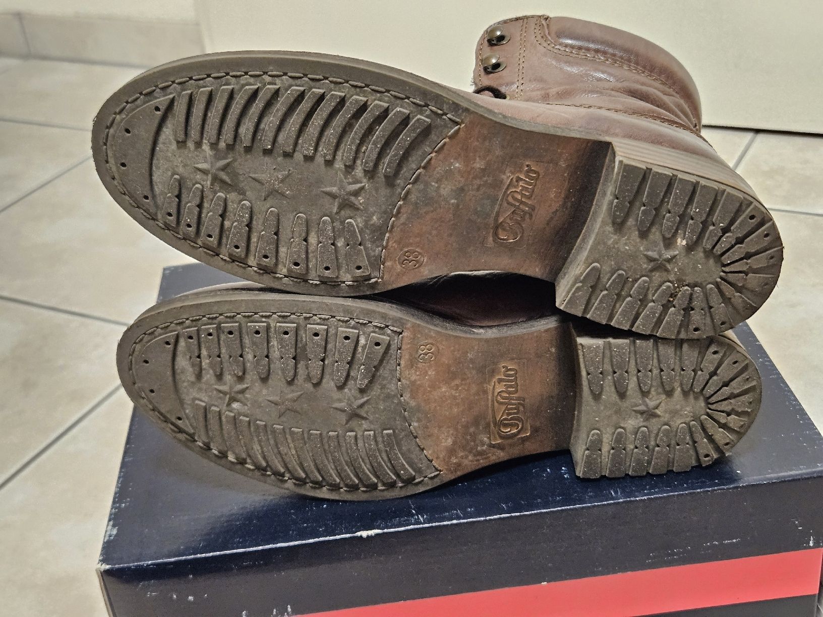 Buffalo Damenschuhe: Stylische braune Lederstiefel Grösse 38 – Gebraucht aus Winterthur von noodle_soup 4