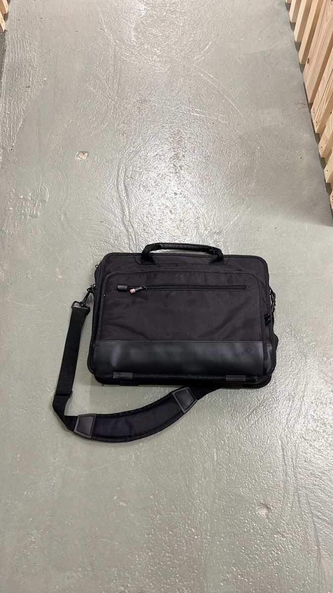 Taschen: Robuste Businesstasche / Laptoptasche thinkpad – Neu (gemäss Beschreibung) aus Bern von versace05