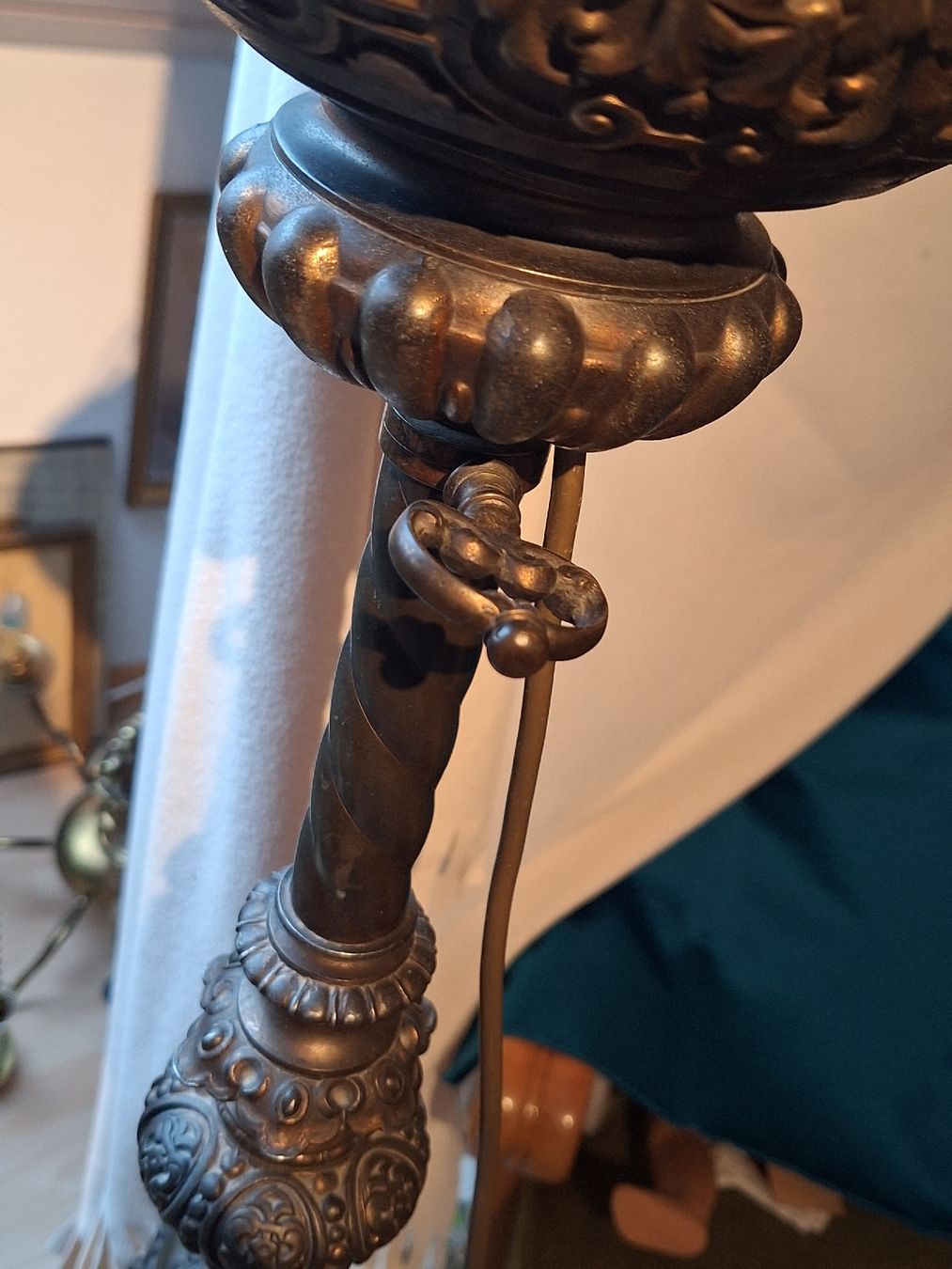 Lampade: Antike Empire/Napoleon Stehlampe – Usato da Rheinfelden venduto da Cleopatra2000 2