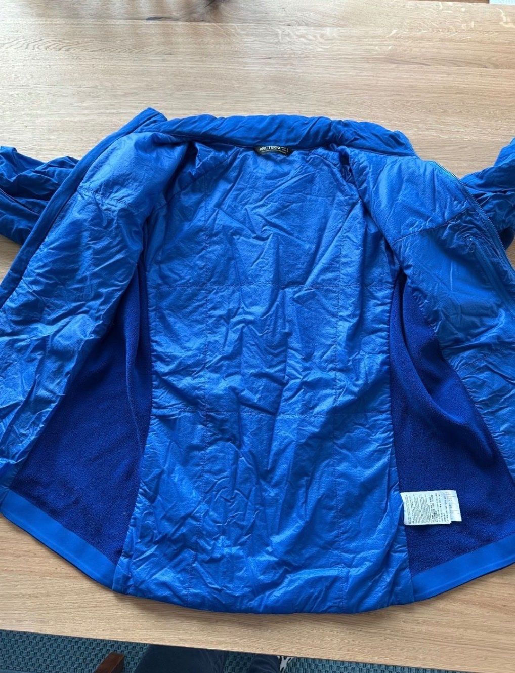 Arcteryx Giacche: Arcteryx Atom LT Jacke Women L – Usato da Zürich venduto da paz03 2