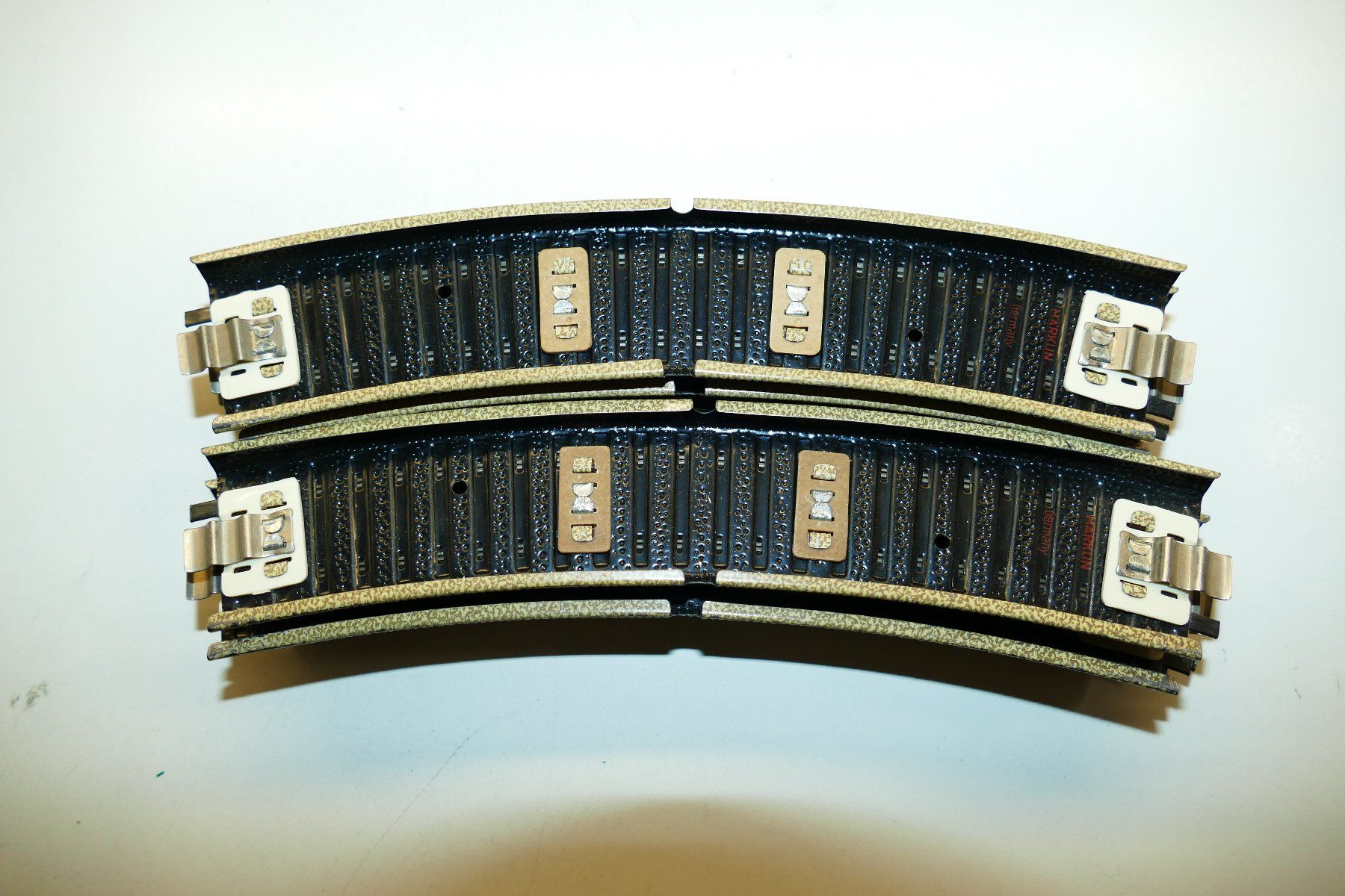 Märklin Modellini di ferrovie: Märklin H0: 8xgebogenes Uraltgleis – Usato da Niederhasli venduto da rail-duerst 1