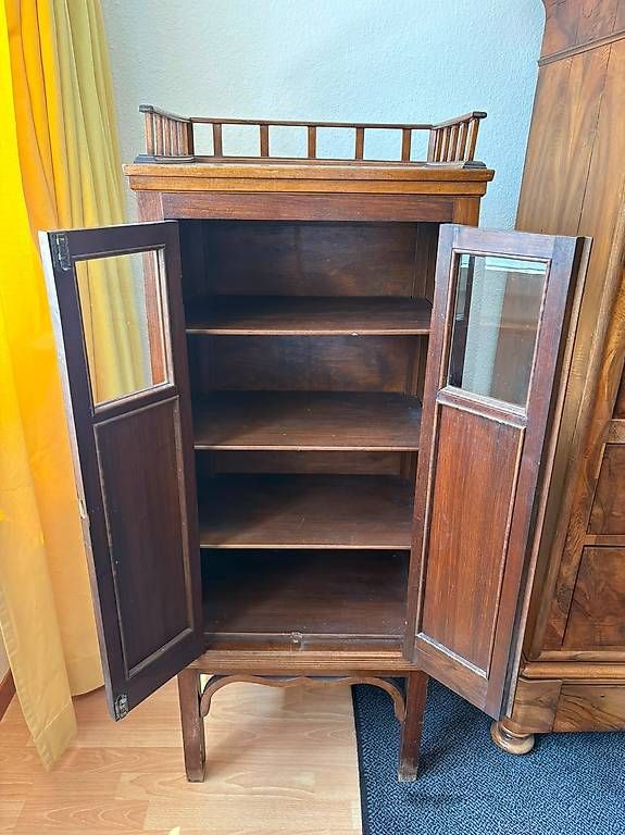 Schränke: Petit meuble vitrine ancien – Gebraucht aus Bulle von oga_r8mh 1