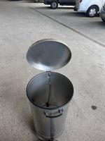 Gastro Abfalleimer auf Rollen