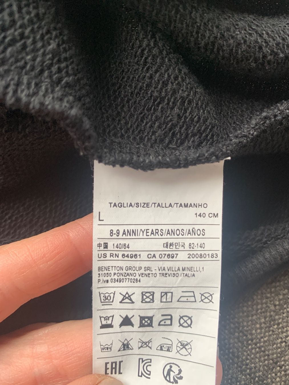 Benetton Maglioni & Felpe: Kapuzenpulli Bennetton schwarz Grösse 140 – Nuovo (secondo la descrizione) da Bützberg venduto da Ardnaxela80 2