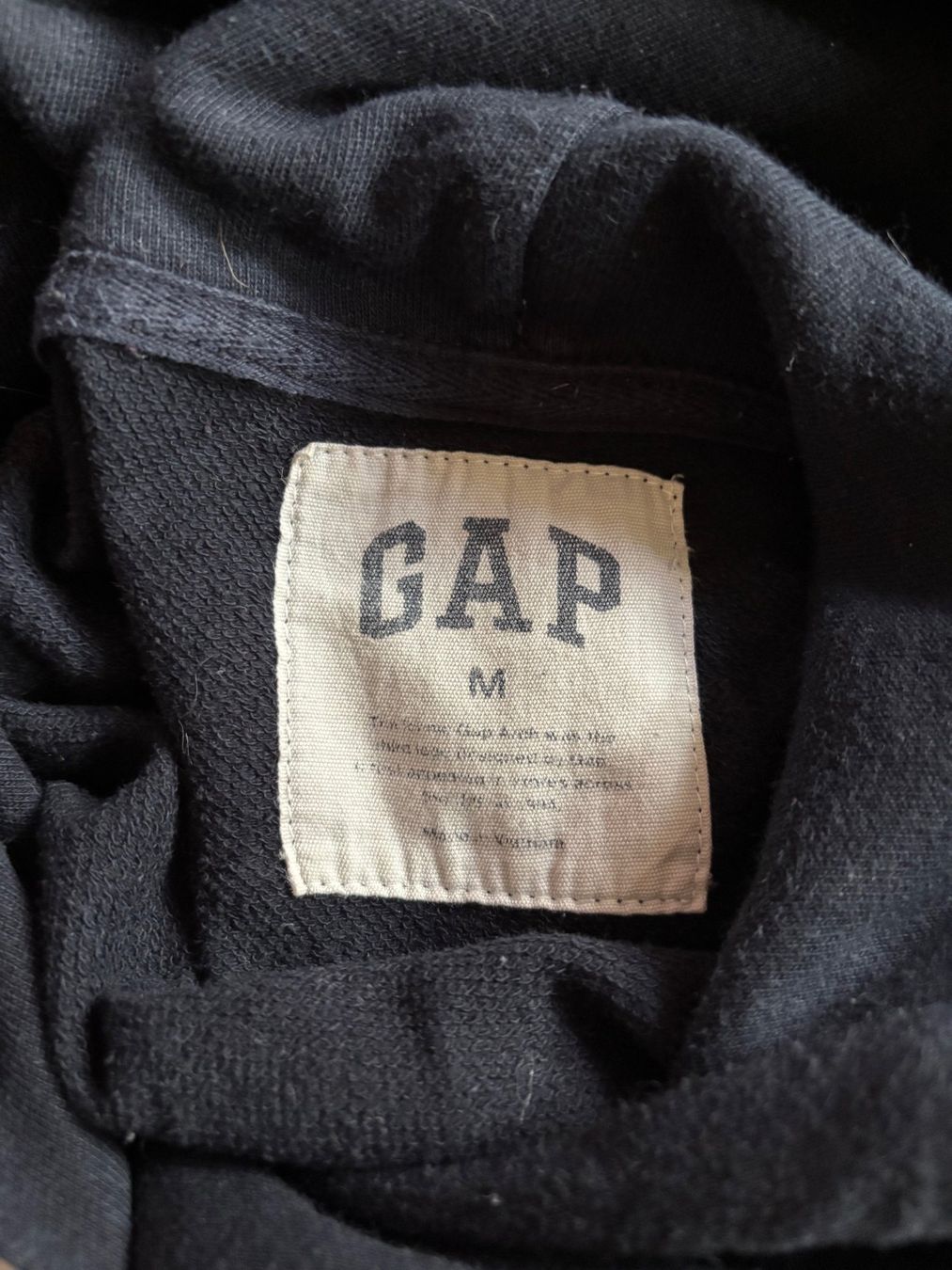 Gap Pullover & Sweatshirts: Sweat à capuche en coton GAP bleu marine – Gebraucht aus Grand-Lancy von hip_2rbd 2