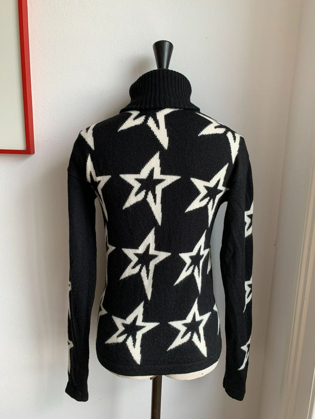Maglioni & Felpe: PERFECT MOMENT: Neuer exklusiver schwarzer Pullover, S – Nuovo (secondo la descrizione) da Luzern venduto da designluzern 1
