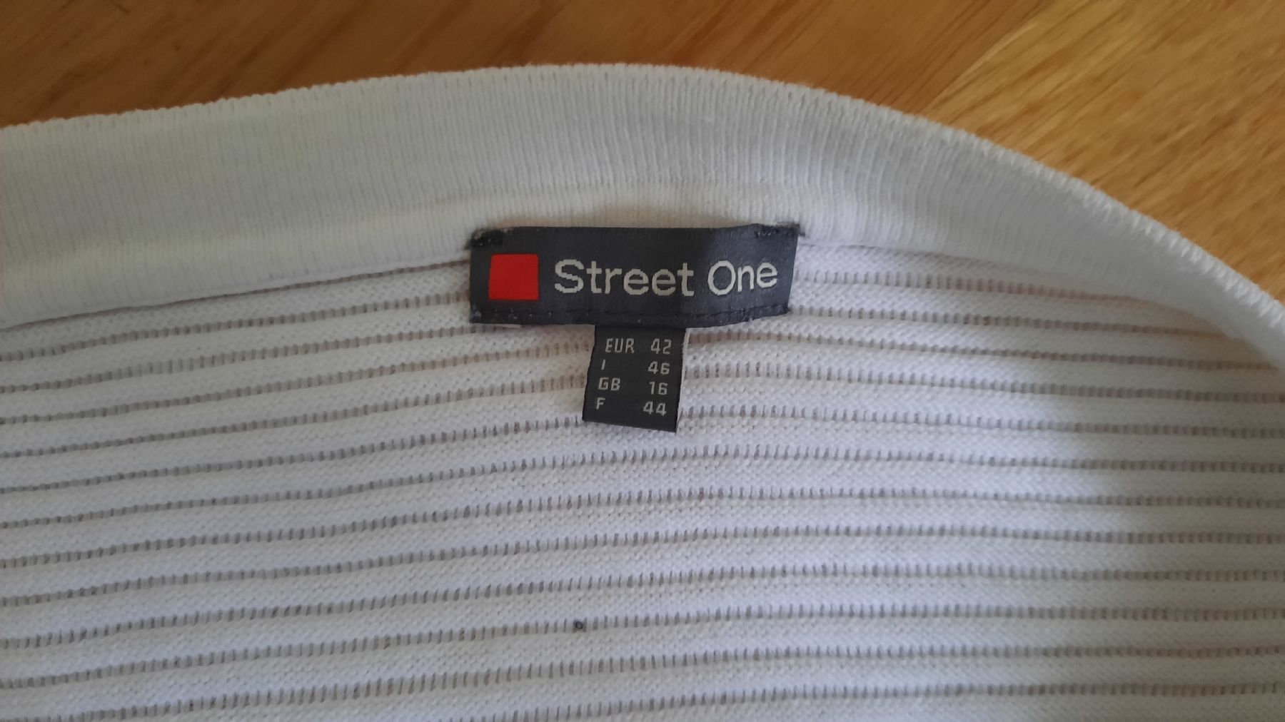 Maglioni & Felpe: ***STREET ONE*** Pullover weiss 42 – Usato da Wädenswil venduto da H2H_Secondhandshop 6