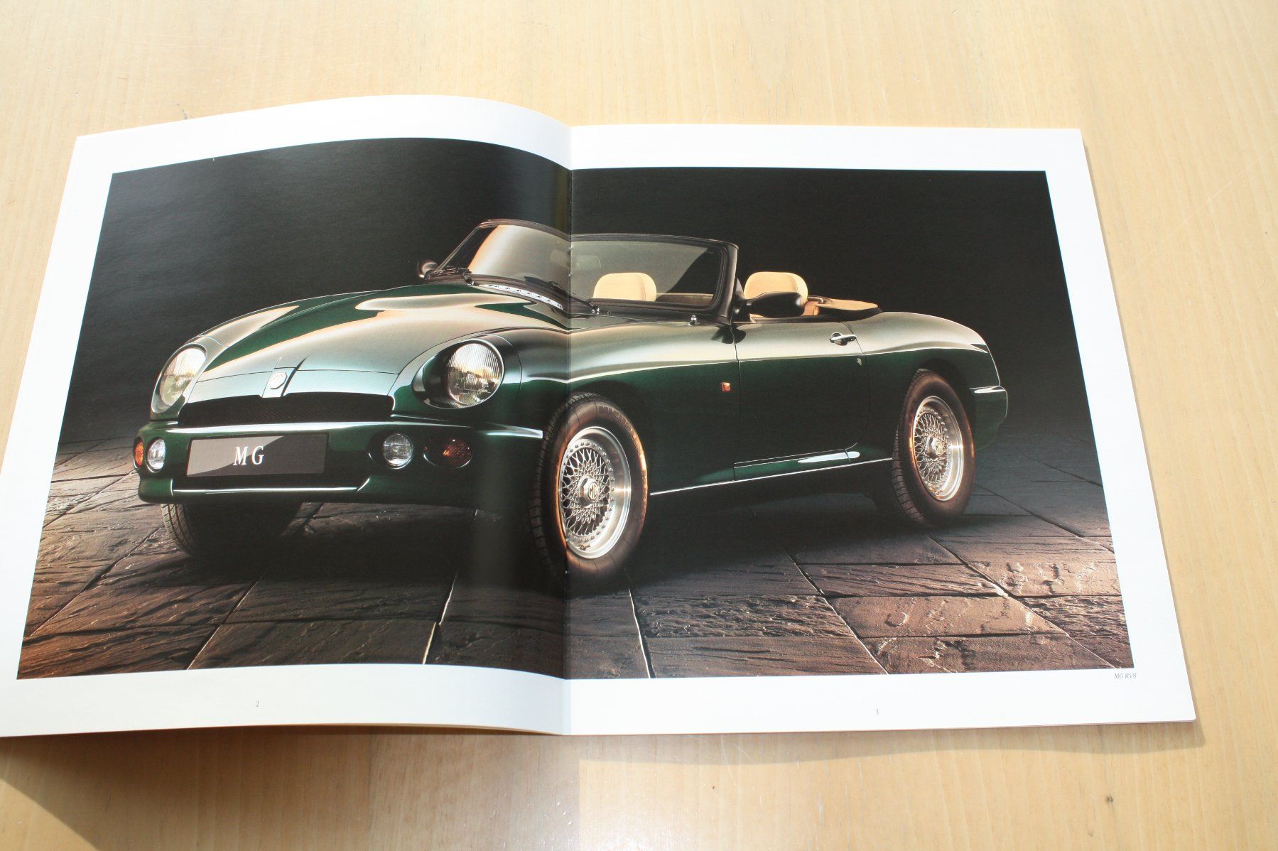 MG Documenti: MG RV8 Prospekt 1994 – Usato da Wikon venduto da erwin400 2
