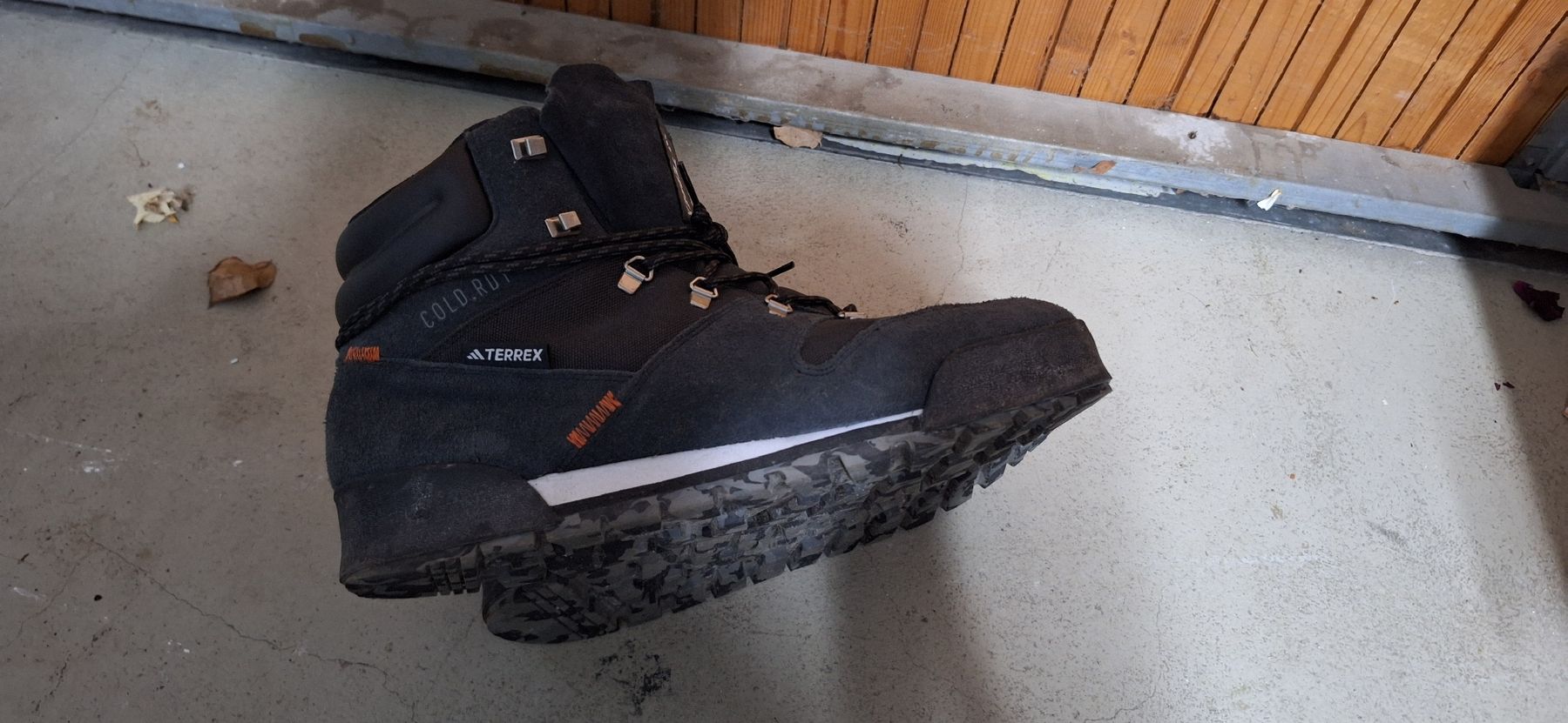 Adidas Herrenschuhe: Winterstiefel Adidas Terrex Grösse 46 – Gebraucht aus Auw von Tapout 1