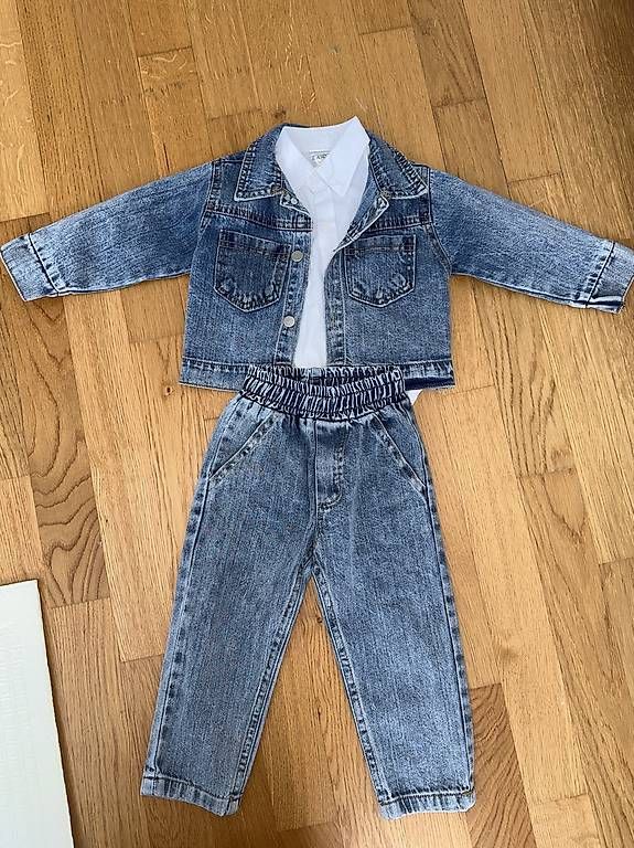 Lotti & Set di vestiti: Jeans Set mit Hemd - 86 – Nuovo e nell'imballaggio originale da Rothrist venduto da G.F.1997
