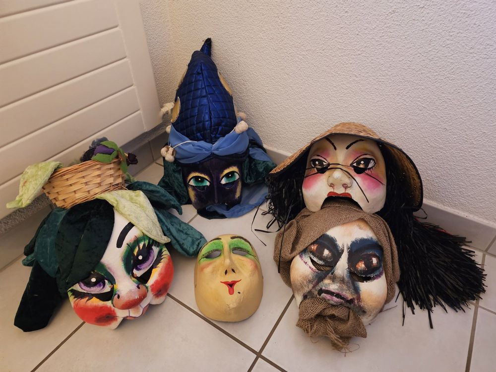  5 Masken / Larven - Fasnacht - ab 1.-!!! (Gebraucht) in Riehen für CHF Illustration 