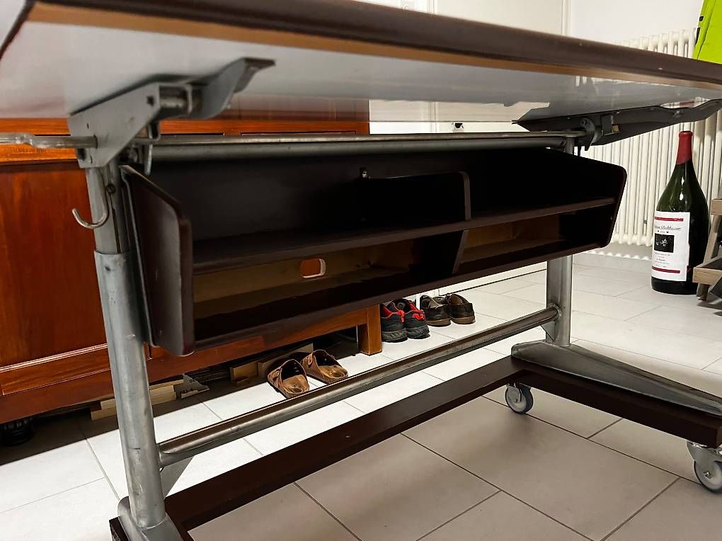 Schreibtische: Bureau sur roulettes – Gebraucht aus Albeuve von joh_hs6n 3