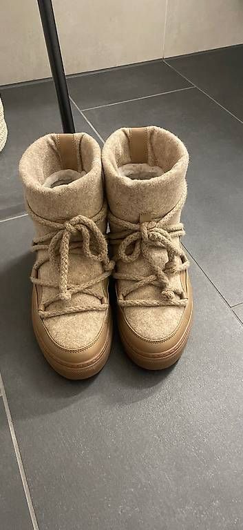 Inuikii Scarpe da donna: Inuikii boots – Usato da Kehrsatz venduto da apu_99vb 2