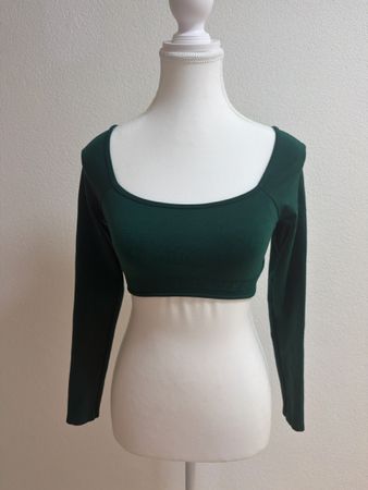EMEA Crop Top mit langen Aermeln, Dunkelgrün, Grösse S