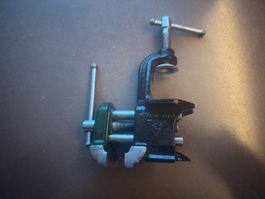 Schraubstock mit Tischklemme