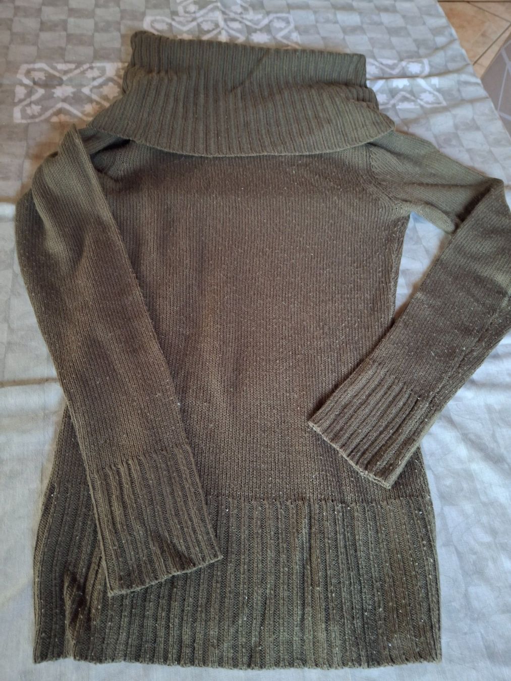 Maglioni & Felpe: Pull vert olive grand col taille XS marque Chicorée – Usato da Villiers venduto da san_jn5w 5