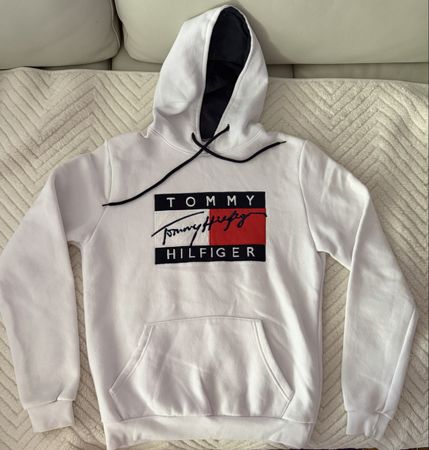 Sweat taille M très bon état