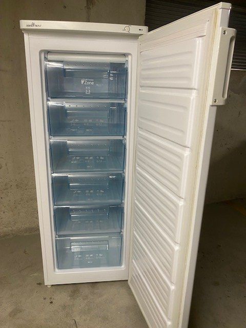 Gefrierschrank: Gefrierschrank – Gebraucht aus Niederhasli von Tigerproduct 6