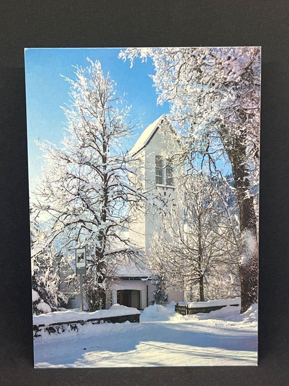 Ansichtskarten: Lenk, Berner Oberland, Protestantische Kirche – Gebraucht aus Widnau von Brusi9