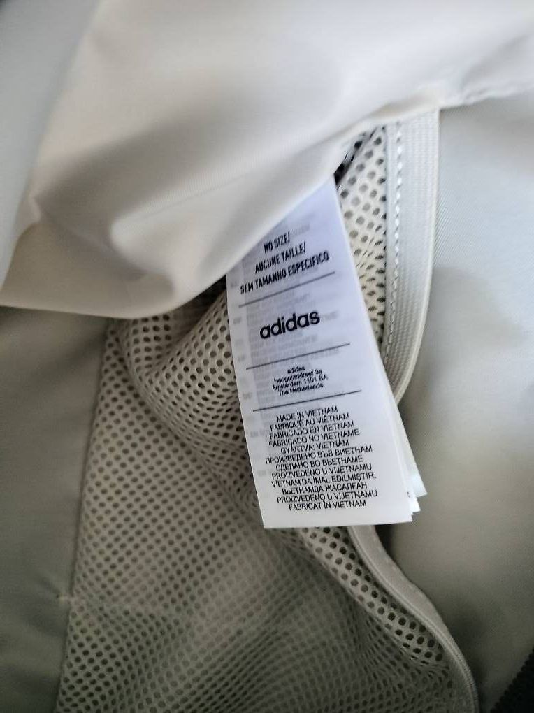 Adidas Taschen: ADIDAS Umhängetasche Neu – Neu und originalverpackt aus Muri AG von goodmood17 4