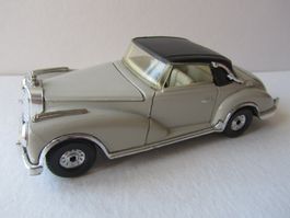 Mercedes-Benz 300 S, Corgi Toys
