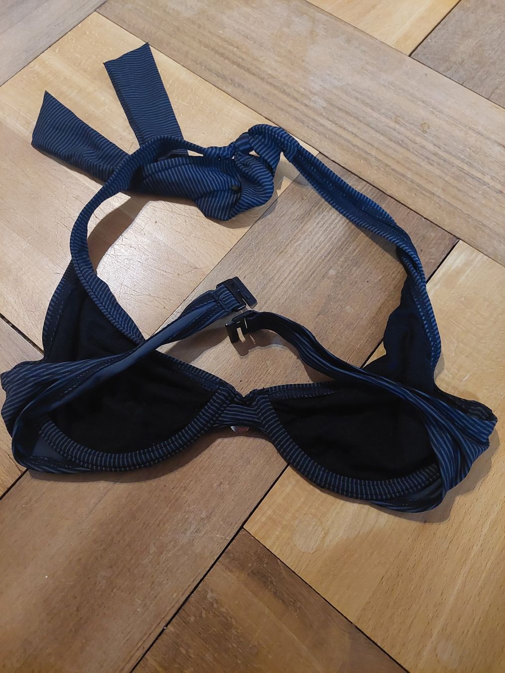 Esprit Costumi da bagno & Bikini: Esprit Neckholder Bikini Top 36 B – Usato da Beckenried venduto da Havacola 7