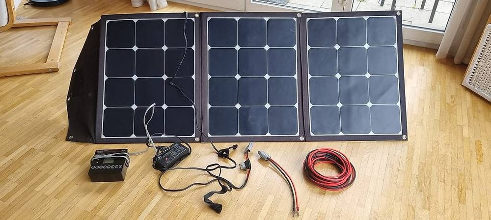Dispositivi a energia solare: Flexible 120W Solartasche mit MPPT-Regler und Zubehör – Usato da Aegerten venduto da Felixw