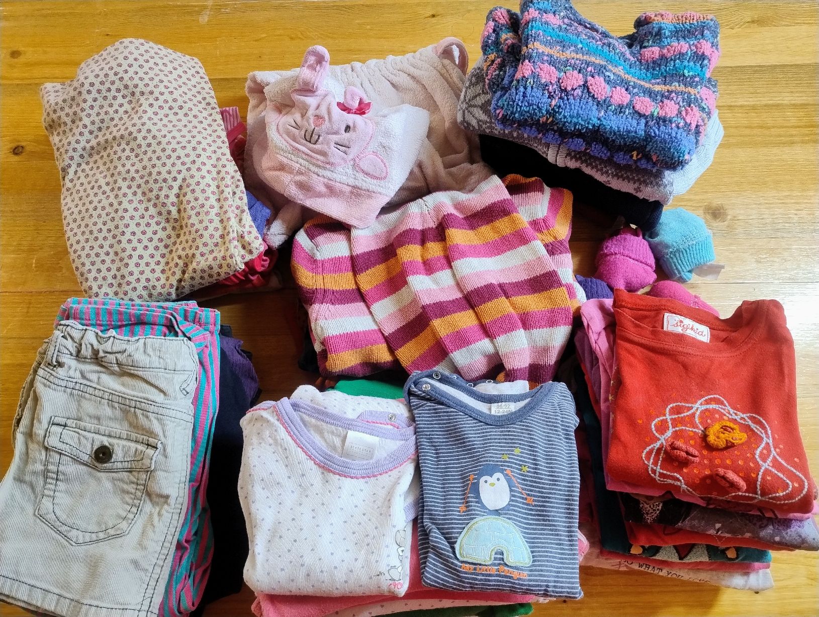 Lotti & Set di vestiti: Kinder Kleiderpaket Mädchen Grösse 92/98 Winter – Usato da Ersigen venduto da she9a