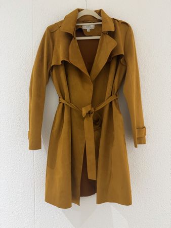 Zebra Trenchcoat Wildleder-Optik Senfgelb/Camel – Gr. S