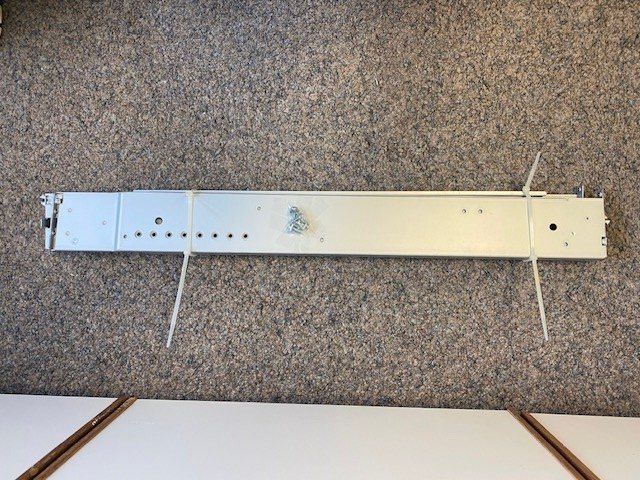 Racks & Cavalletti: Rack schiene 19 Zoll – Usato da Wängi venduto da Bmo