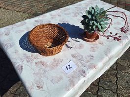 Kleine runde Weidenschale