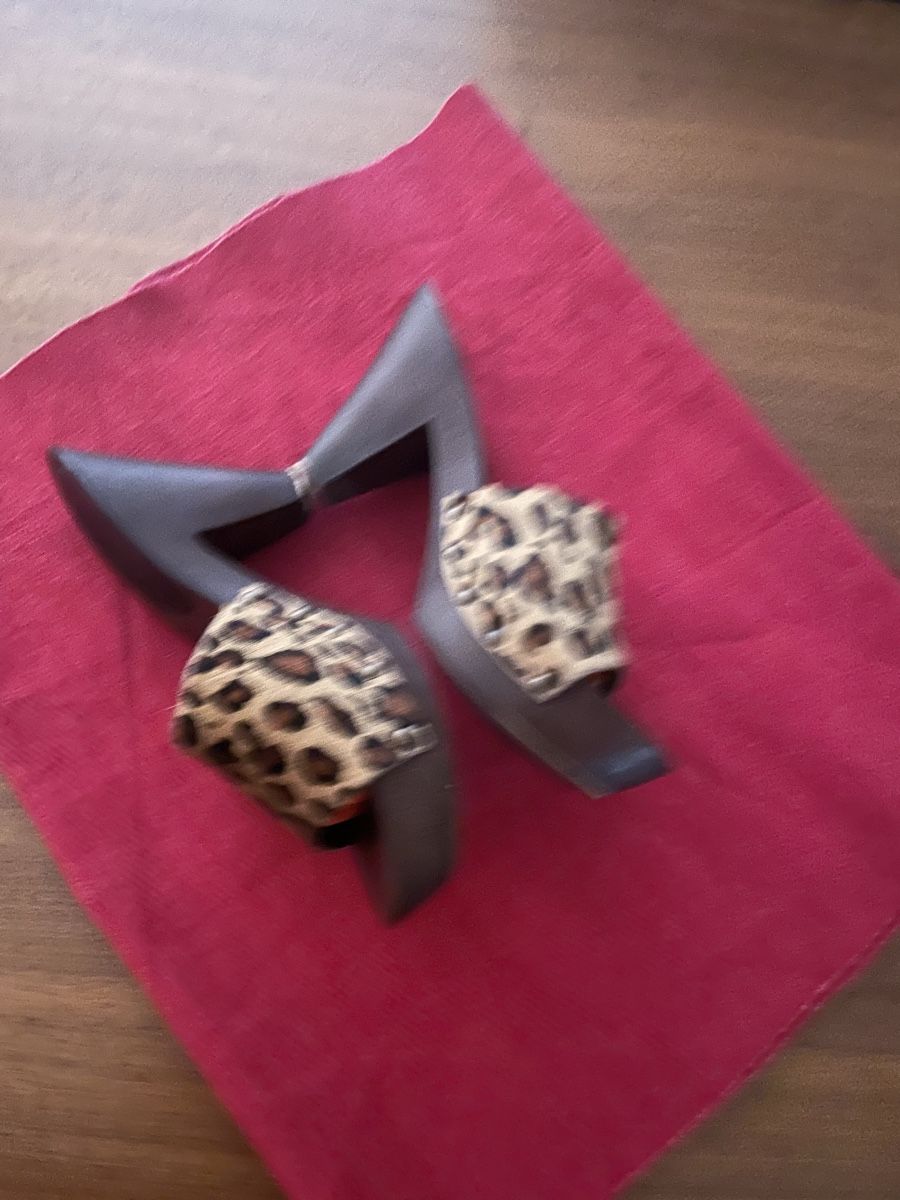 Globus Chaussures femmes: Globus Mules aus Leder, Grösse 39 – D'occasion à Neuhausen par Schanana