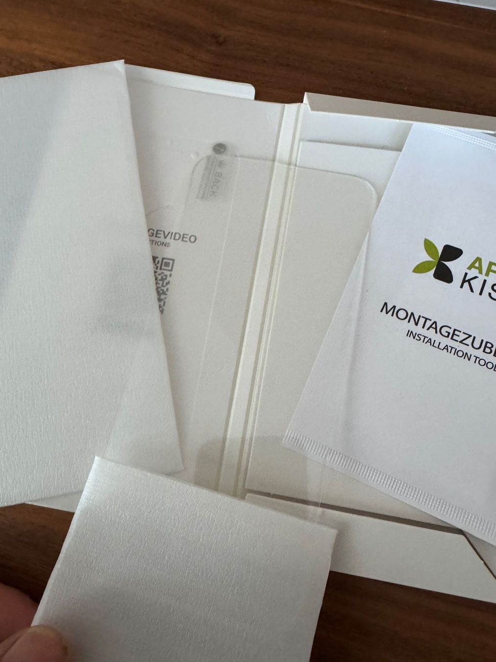 Cover & Protezioni schermo: iPhone 15 Pro Max Displayschutz + Hülle – Nuovo e nell'imballaggio originale da Horgen venduto da Auction-Kings 2