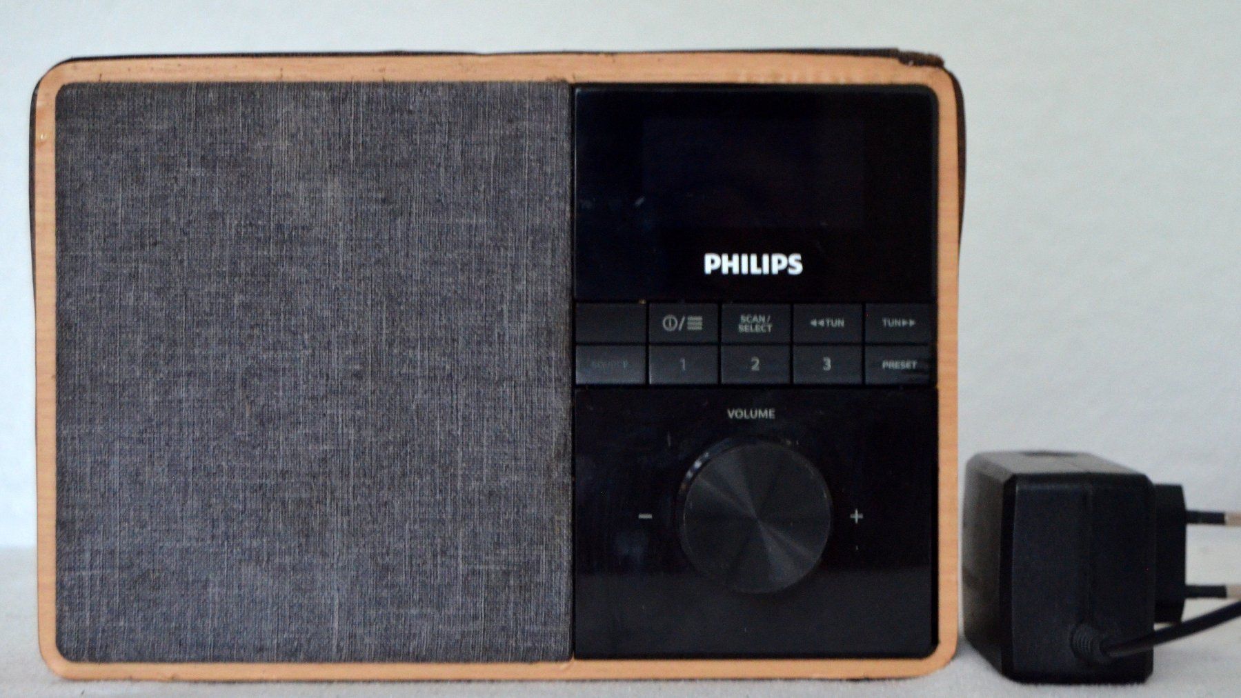 Philips Radios: Radio Philips TAR5505/10 DAB + Bluetooth – Gebraucht aus Collonges von arashee