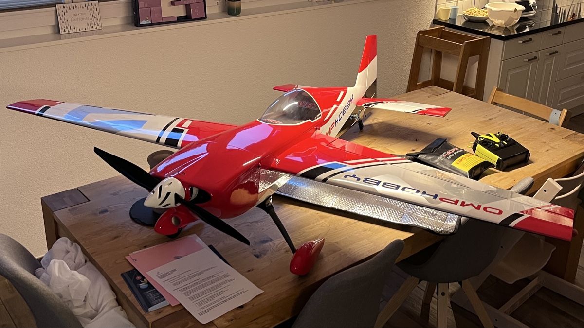 Omphobby RC Modellbau: OMP Hobby Edge 540 74“neuwertig RTF!!! – Gebraucht aus Wimmis von QC80