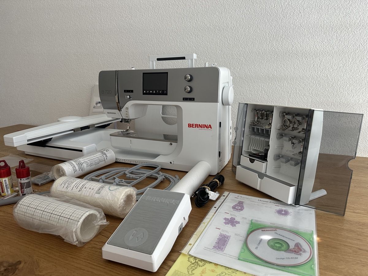 Bernina Macchine da cucire: Bernina B720 inkl. Stickmodul und Zubehör – Usato da Schaffhausen venduto da pinca19 2