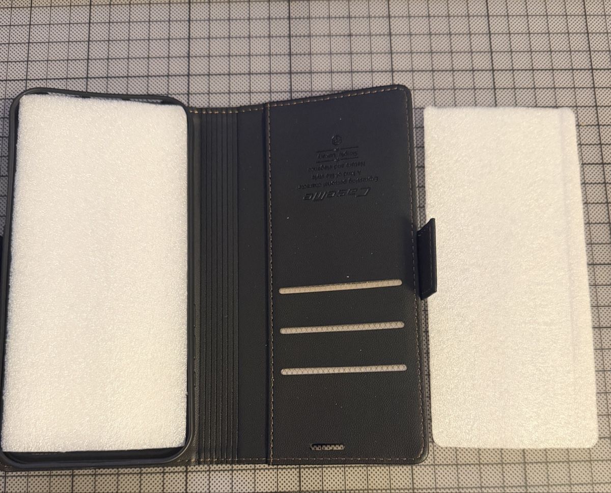 Apple Cover & Protezioni schermo: CaseMe Apple iPhone 17 Pro Max Leder Case – Nuovo (secondo la descrizione) da Nussbaumen AG venduto da olitech5415