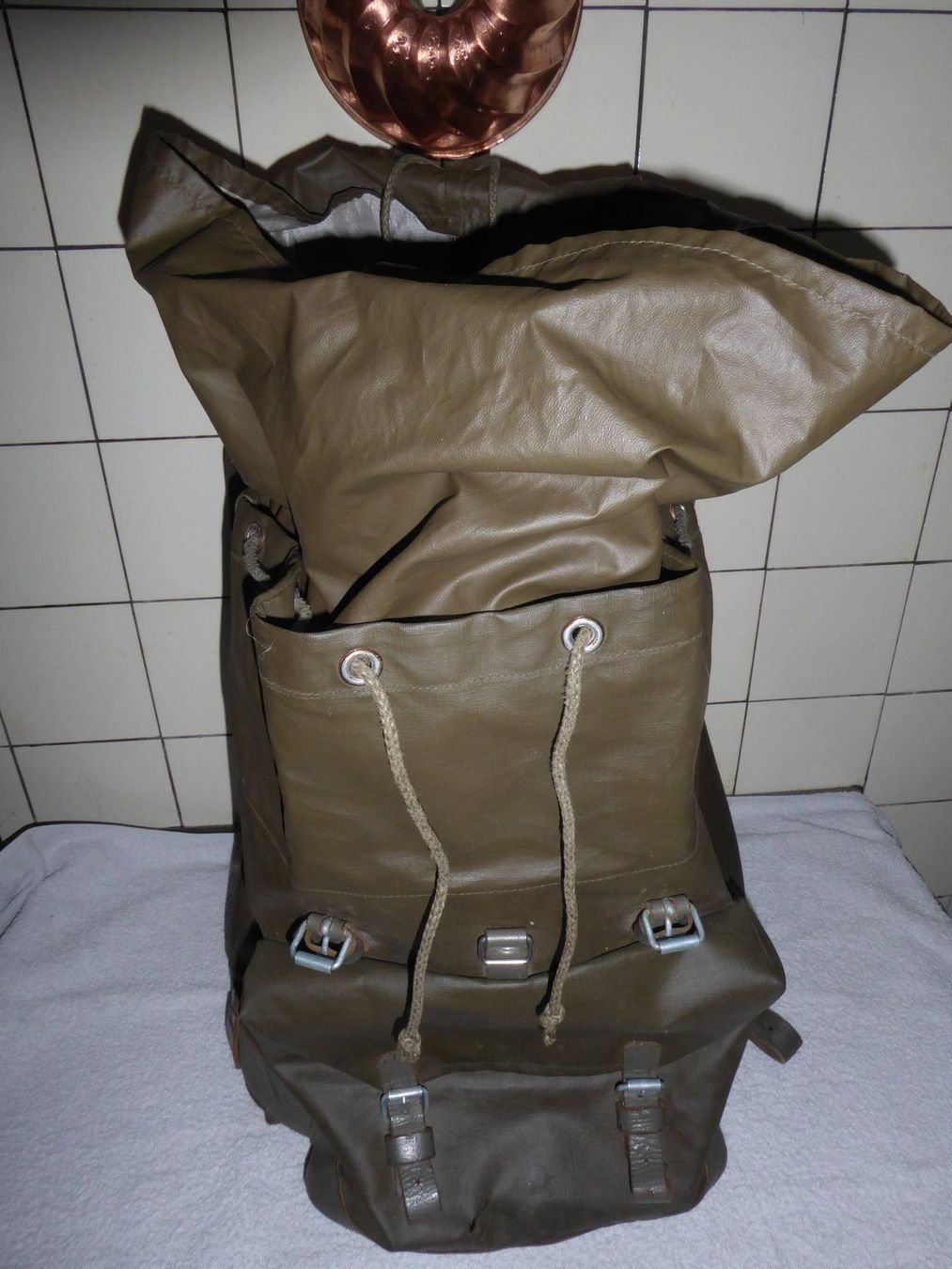 Rucksäcke: Rucksack CH-Armee – Gebraucht aus Ennetbühl von VPHS 1