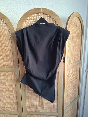 Haut Zara noir asymétrique épaulettes taille S