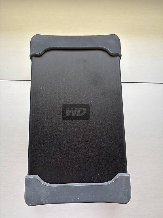 Western Digital Dischi rigidi: Disque dur externe Western Digital WD 10 EAVS – Usato da Cormondrèche venduto da Jeff66