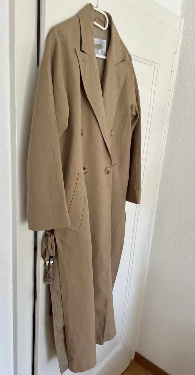 Max Mara Cappotti: Max Mara Leinen Trench – Usato da Sion venduto da b2c1cat 1